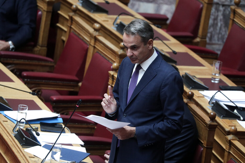 Επίθεση Μητσοτάκη σε Βελόπουλο και Κωνσταντοπούλου