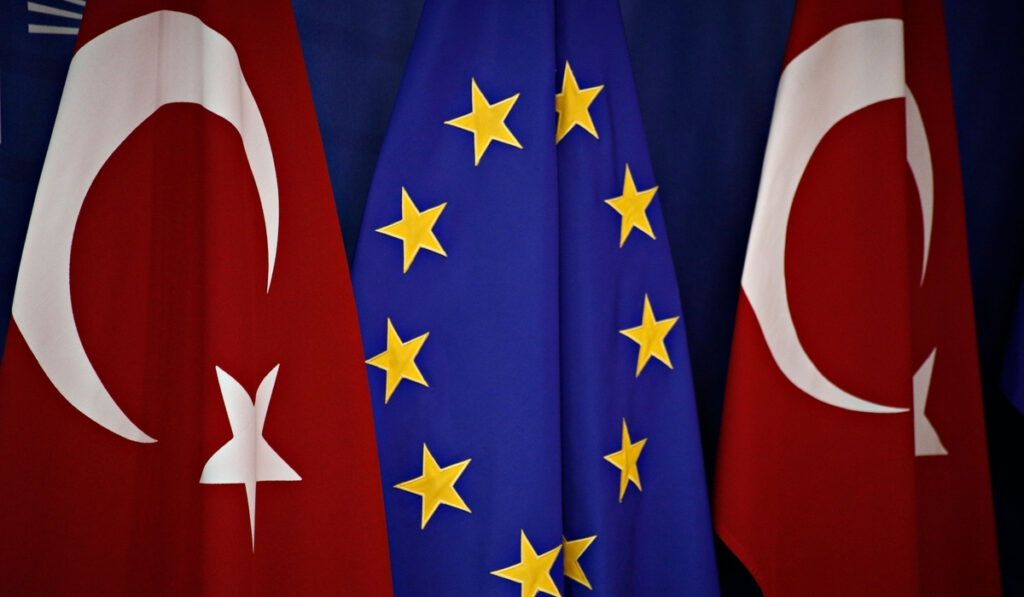 «Πόρτα» της Κομισιόν στα παζάρια του Ερντογάν: Άλλο ΝΑΤΟ, άλλο Ε.Ε