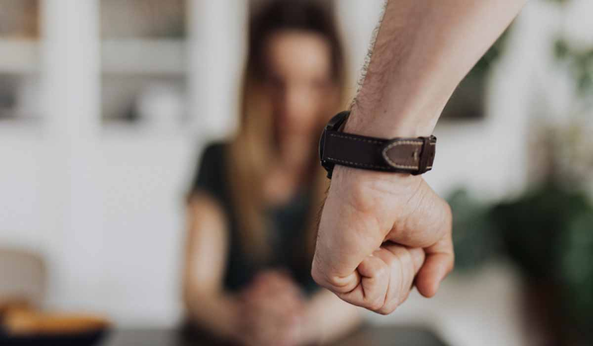 Χαλκίδα: Άγριος ξυλοδαρμός γυναίκας από τον σύζυγό της – Τη βρήκαν μέσα σε λίμνη αίματος