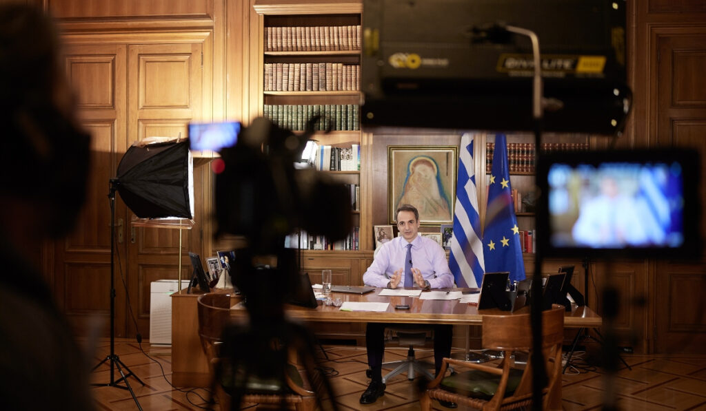Η κυβέρνηση έκανε δώρο 50 εκατ. στα κανάλια