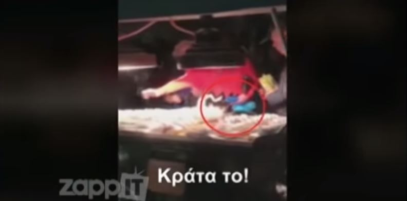 Γιάννα Αγγελοπούλου: Το πουρμπουάρ-μαμούθ που έδωσε σε μικροπωλητή (video)