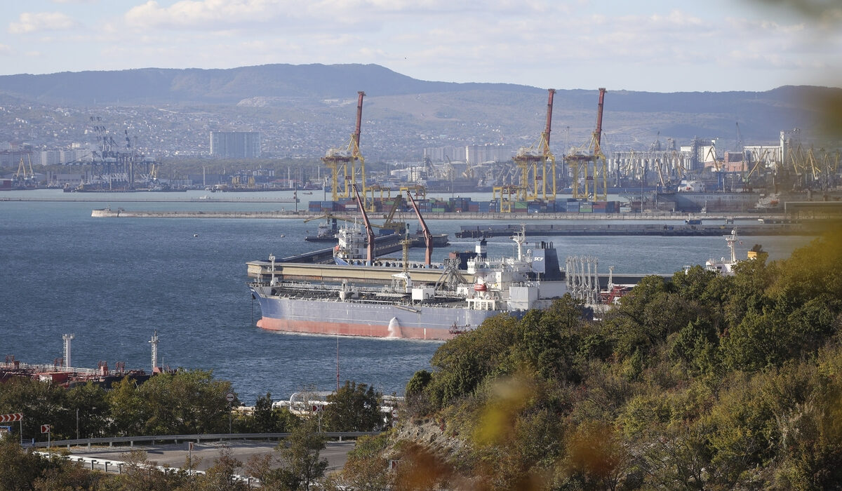 Ερώτηση δύο Γερουσιαστών στον υπουργό Άμυνας των ΗΠΑ: «Γιατί το Πεντάγωνο αγοράζει ρωσικό πετρέλαιο από την Ελλάδα»