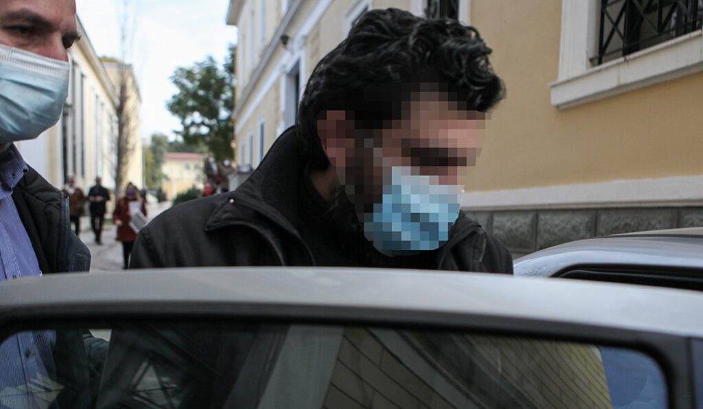 Ανατριχιαστικές αποκαλύψεις για τον ιερέα που συνελήφθη για βιασμό ανήλικης στα Κάτω Πατήσια