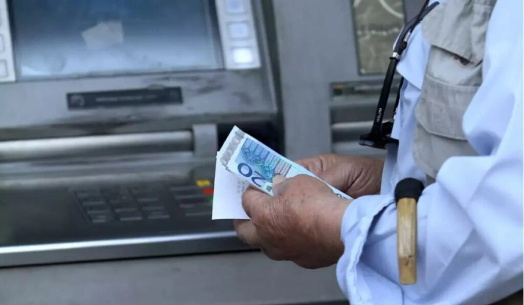 Συντάξεις: Τι αλλάζει για ελεύθερους επαγγελματίες και αγρότες με οφειλές στον ΕΦΚΑ