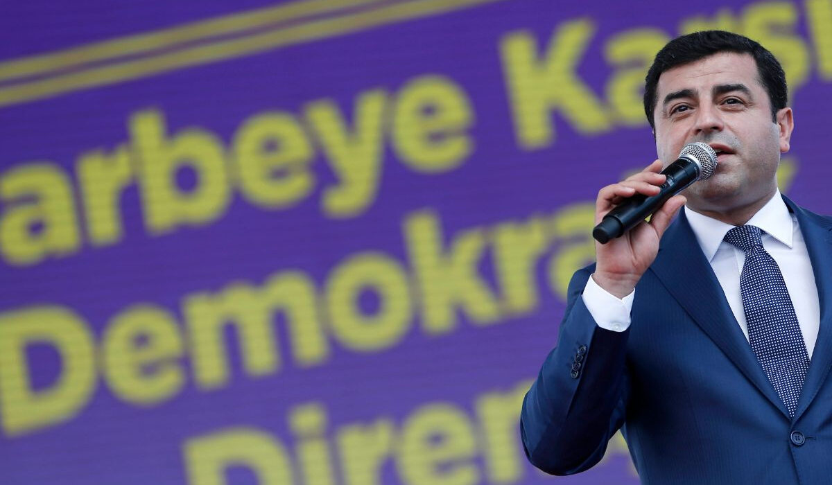 Ο προφυλακισμένος ηγέτης του HDP, Ντεμιρτάς στηρίζει Κιλιτσντάρογλου