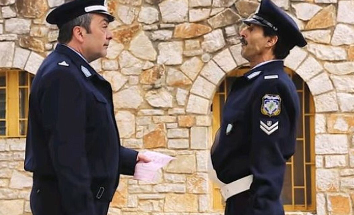 Βίντεο της ΕΛΑΣ για το Πάσχα 2019 με emoji
