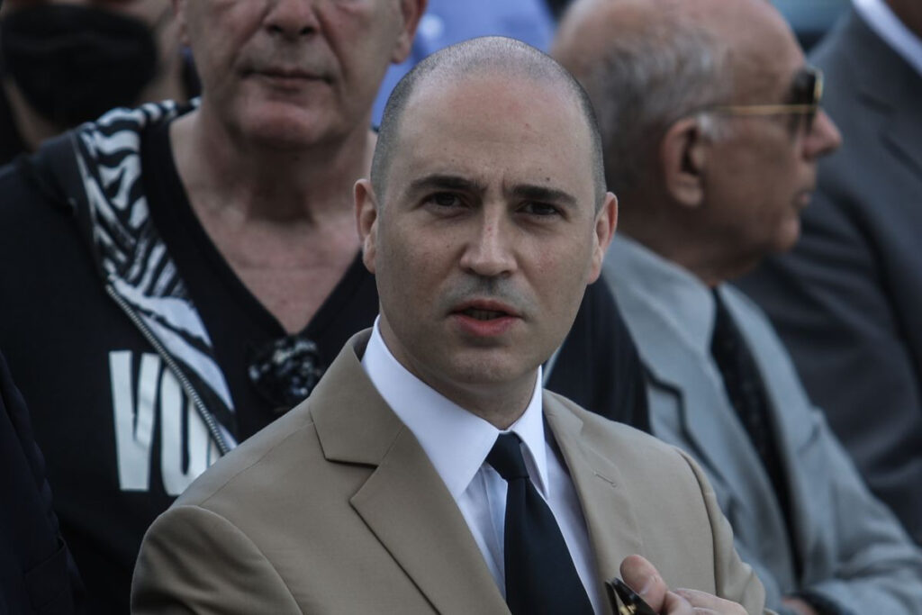 Ο Μπογδάνος κάνει κόμμα και δηλώνει: Τζήμερος και Φαήλος είναι σε κανονική σχέση με το Μαξίμου