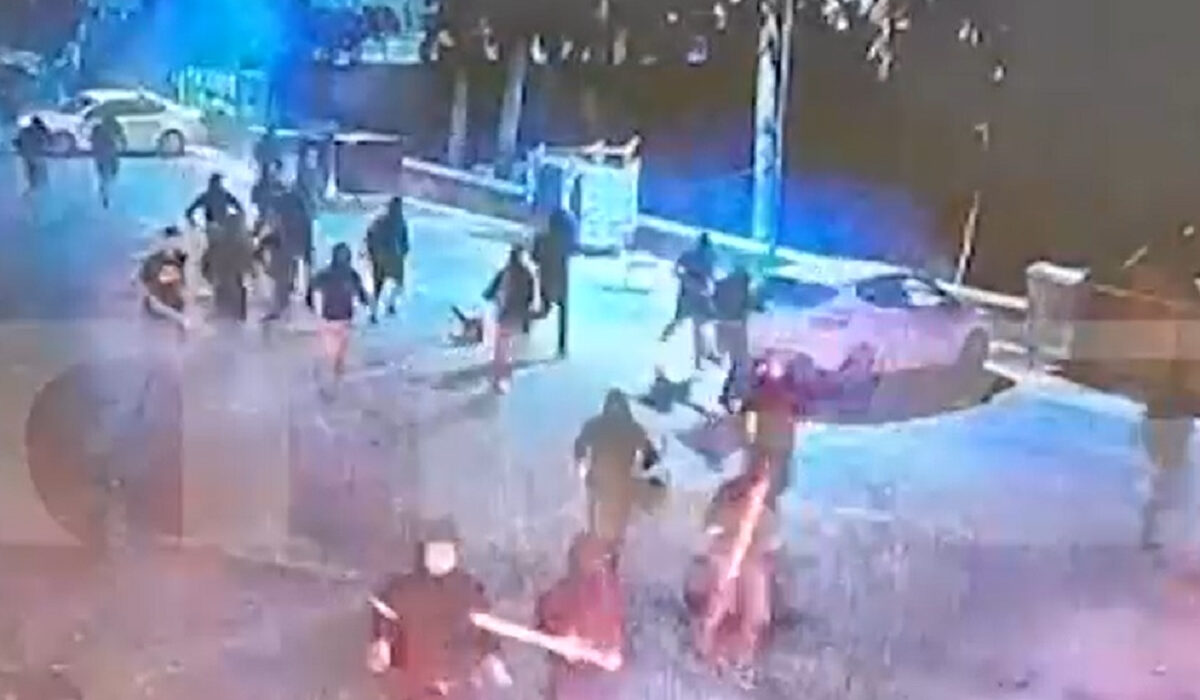 Νέο αποκαλυπτικό βίντεο: Η στιγμή της επίθεσης των χούλιγκαν στη Νέα Φιλαδέλφεια