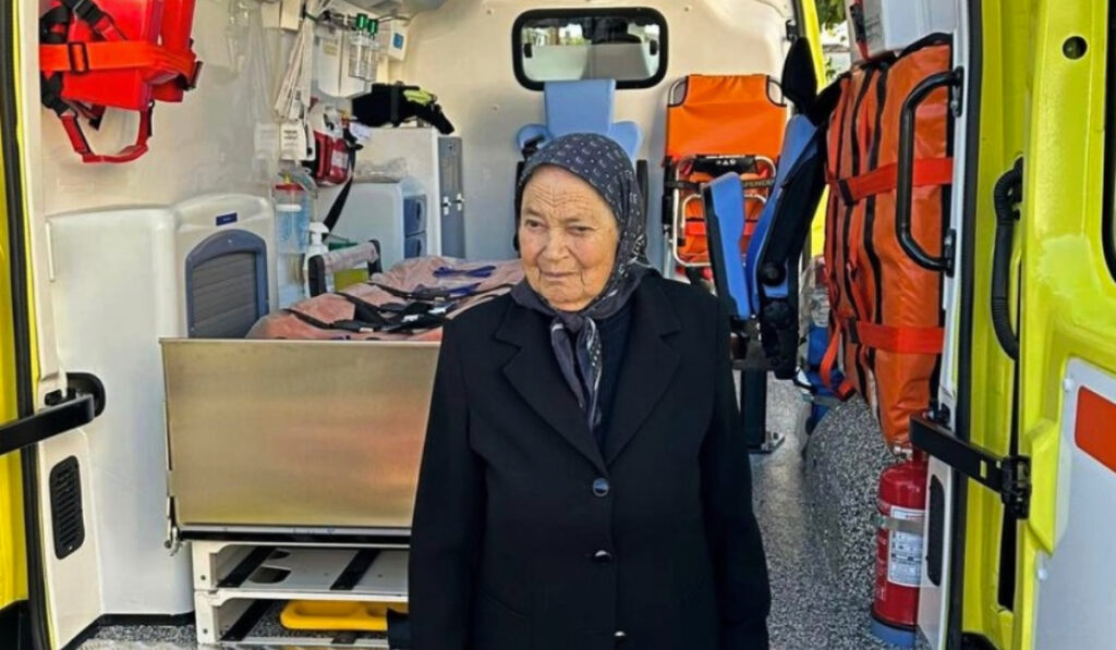 Αθηνά Παπαχρήστου στο iEidiseis: «Η στιγμή που αποφάσισα να δωρίσω το ασθενοφόρο» – Μια απίστευτη ιστορία