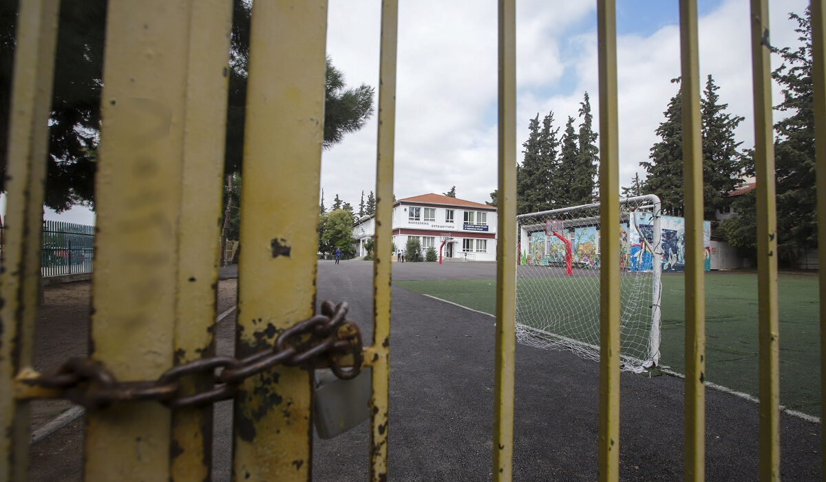 Έκλεισε σχολείο στη Λέσβο λόγω διαρροής πετρελαίου – Πώς γίνονται τα μαθήματα