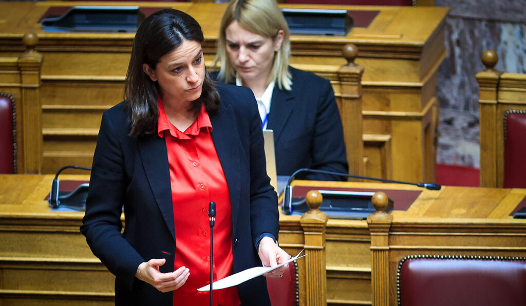 Κεραμέως: Η κ. Ασημακοπούλου έδωσε απαντήσεις και θα συνεχίσει να δίνει – Δεν δίνει email το ΥΠΕΣ
