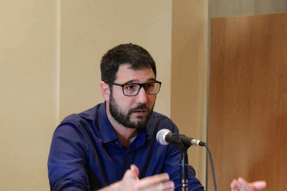 Hλιόπουλος: Θρηνούμε 3.159 απώλειες από τις αρχές Νοεμβρίου και η κυβέρνηση μειώνει τις δαπάνες για την Υγεία