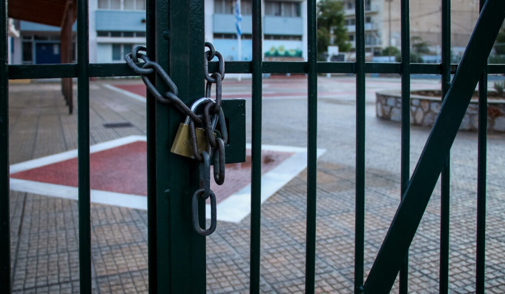 Νέα Σμύρνη: Μπήκε λουκέτο σε νηπιαγωγείο γιατί ο δήμος δεν πλήρωσε το… ενοίκιο