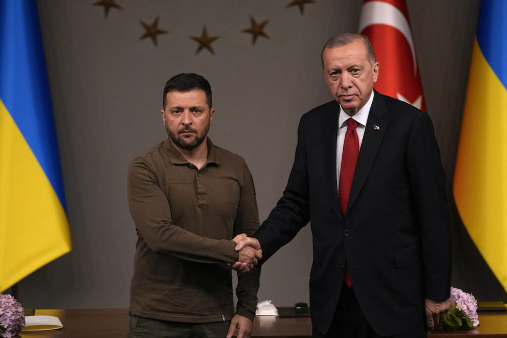 Ερντογάν: «Η Ουκρανία αξίζει να είναι μέλος του ΝΑΤΟ»