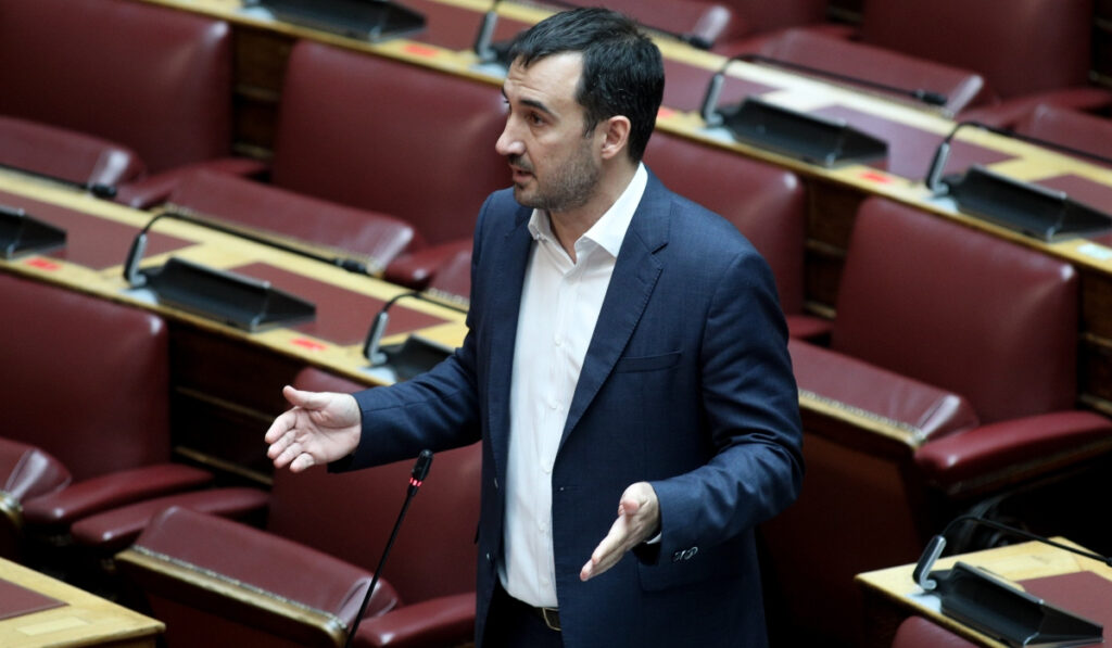 Χαρίτσης: Για μία ακόμη βδομάδα η Ελλάδα έχει την ακριβότερη βενζίνη στην Ευρώπη