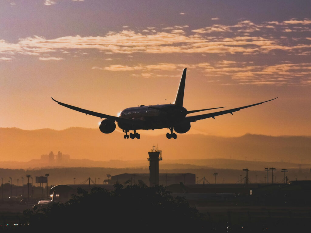 Απειλή για βόμβα σε αεροπλάνο της American Airlines – Πήγαινε από Νέα Υόρκη προς Δελχί, προσγειώθηκε στη Ρώμη
