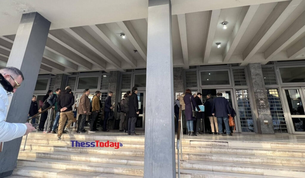 Θεσσαλονίκη: Ουρές στα δικαστήρια μετά τον φάκελο-βόμβα – «Ξαναγράφεται» το σύστημα ασφαλείας