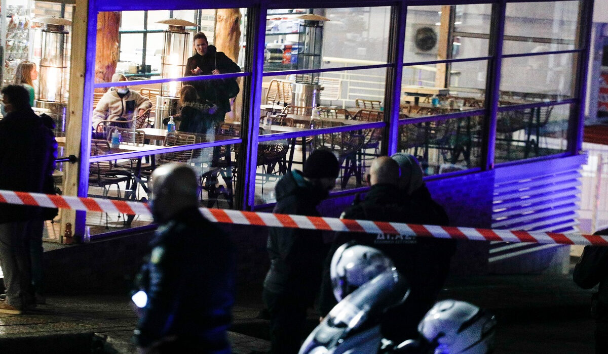 Βούλα: Σύλληψη δύο ατόμων για την ένοπλη συμπλοκή έξω από φούρνο