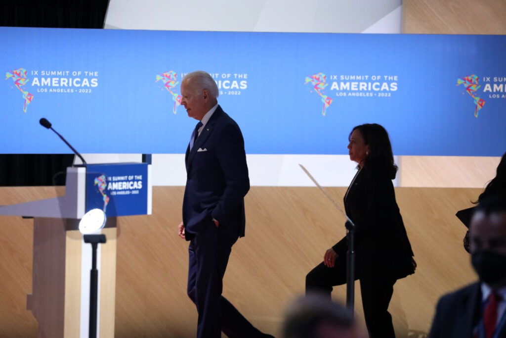 Άγριο πολιτικό debate στις ΗΠΑ για την ηλικία του Μπάιντεν: «Μπορεί να είναι Πρόεδρος όταν πλησιάζει τα… 90;»