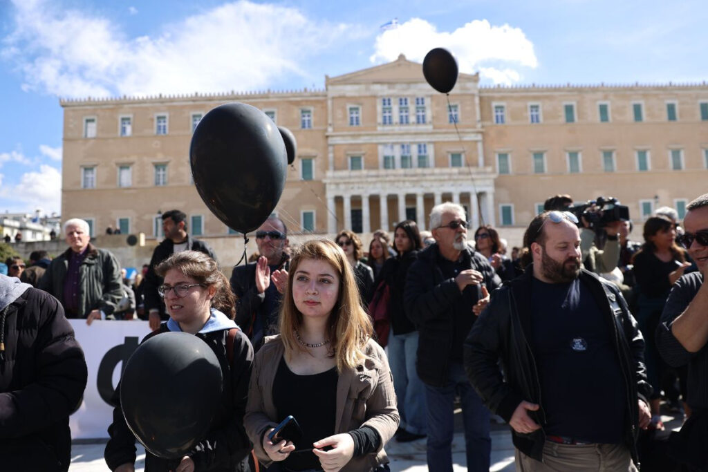 ΑΔΕΔΥ: 24ωρη απεργία την Τετάρτη στο Δημόσιο με φόντο τα Τέμπη