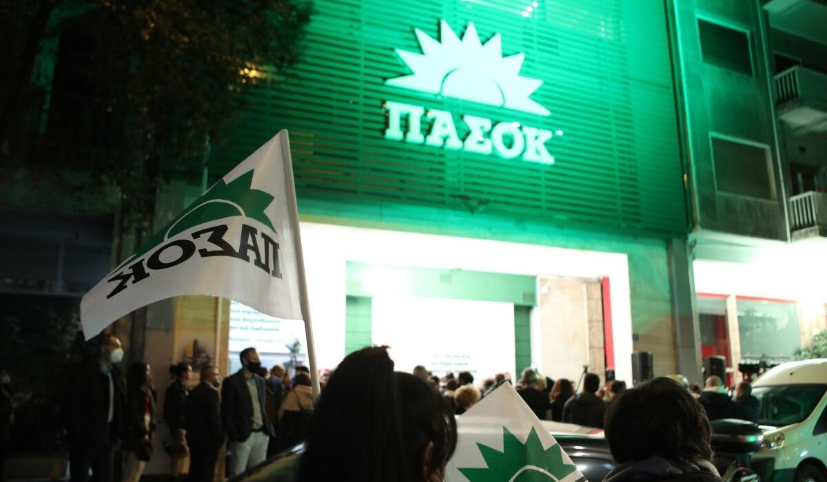 Η «εαρινή σύνοδος των εκσυγχρονιστών»: Με Σημίτη, Βενιζέλο και Διαμαντοπούλου ξεκινά το Συνέδριο του ΠΑΣΟΚ