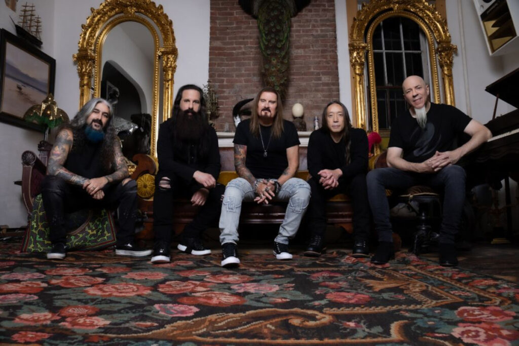 Η δημοφιλής μέταλ μπάντα Dream Theater έπαθε… ΠΑΣΟΚ (Βίντεο)