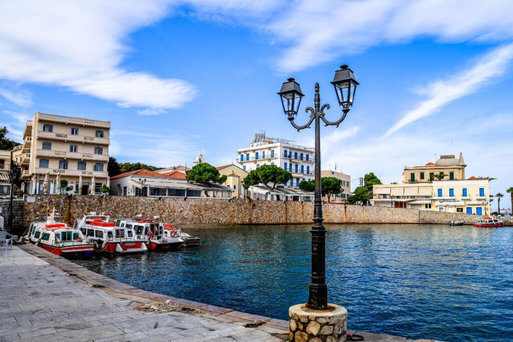 Θρίλερ στις Σπέτσες με νεκρό Άγγλο: Ήταν μέλος πληρώματος ιστιοπλοϊκού – Φέρει χτυπήματα στο κεφάλι