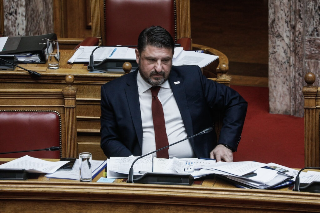 «Γαλάζιος» συναγερμός για Χαρδαλιά: Ή βγαίνει από την Κυριακή ή κινδυνεύει!