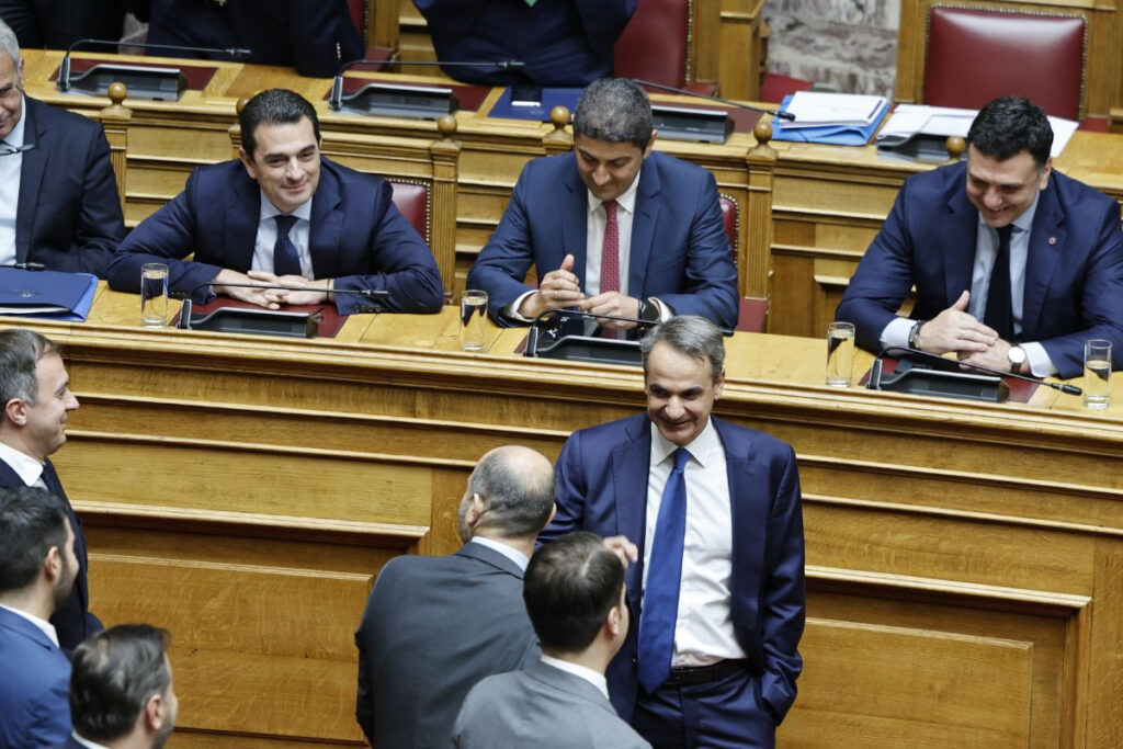 LIVE η συζήτηση στη Βουλή για Θεσσαλία και Έβρο