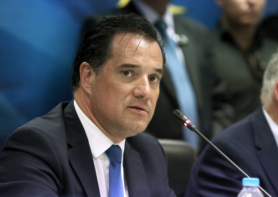 Όταν ο Άδωνις ρωτούσε τη Γ. Αγγελοπούλου για τα εκατομμύρια του «Αθήνα 2004» (Βίντεο)