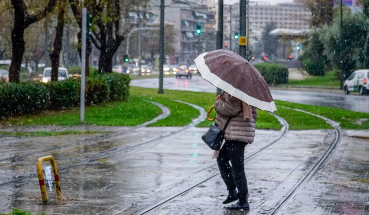 Έρχονται καταιγίδες σήμερα στην Αθήνα – Ανακοίνωση meteo για τις ώρες
