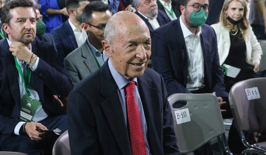 Ο Σημίτης αυτολιβανίζεται, αλλά η Ιστορία δεν ξεγελιέται