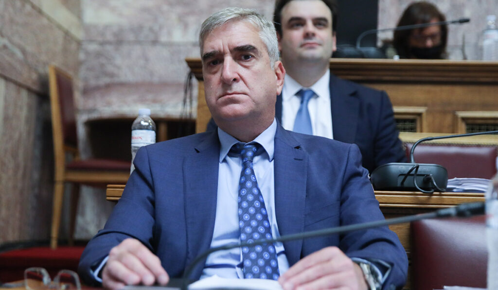 Μετά τον Διαματάρη θα δείξει και ο Κοντολέων το πτυχίο του;