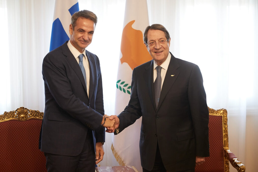 Η Κύπρος συνδράμει στη φύλαξη των ελληνικών συνόρων ⎯ Επικοινωνία Μητσοτάκη – Αναστασιάδη