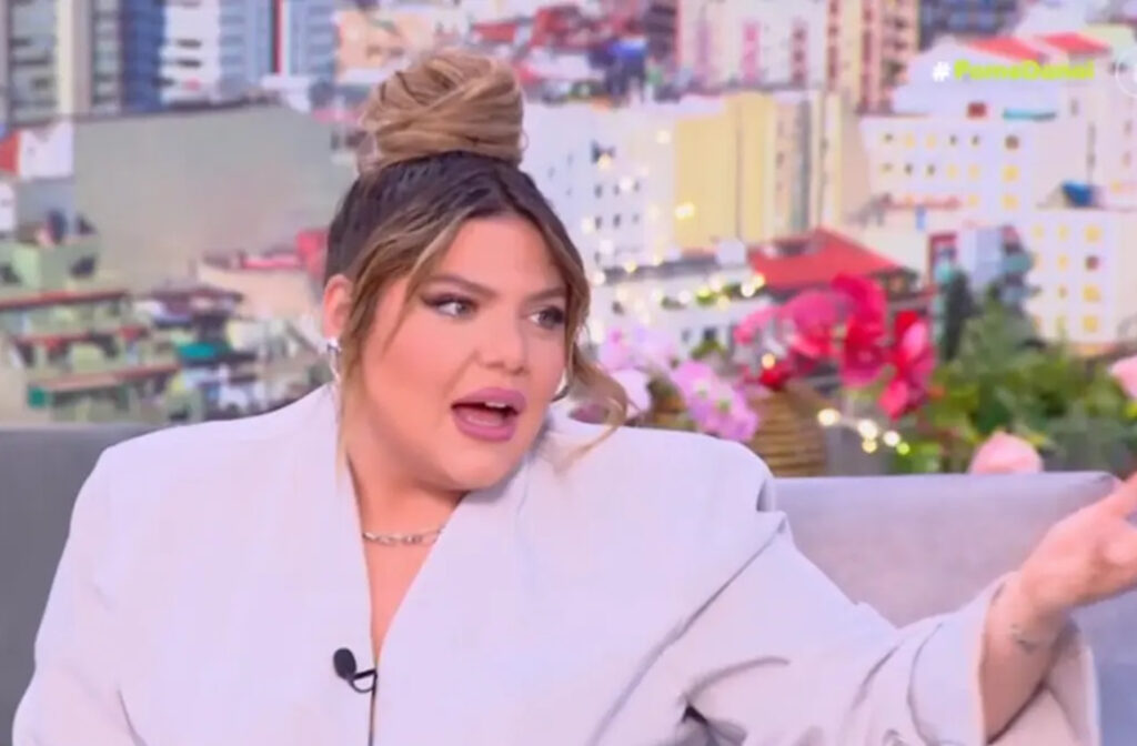 Δανάη Μπάρκα: «Αν πάω σε ένα μαγαζί και βγάλω μια φωτογραφία κάποιον που είναι αγκαλιά…»