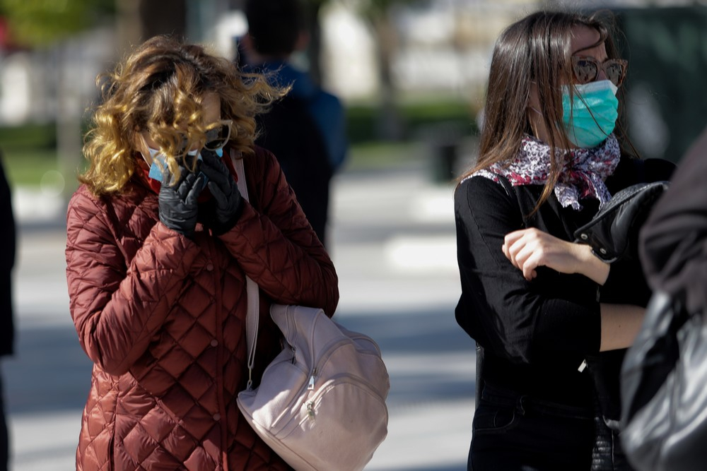 Κορονοϊός – Μένουμε σπίτι: Τι σημαίνει, τα συμπτώματα