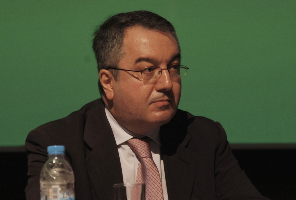 Κορονοϊός στην Ελλάδα: «Η θεία κοινωνία πρέπει να σταματήσει» λέει ο Μόσιαλος
