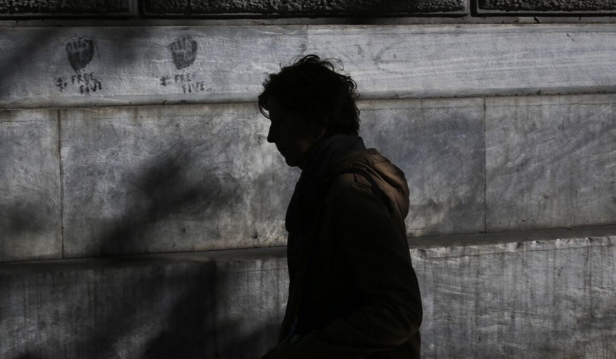 Mπόνους 300 ευρώ σε ανέργους – Ο «κόφτης»