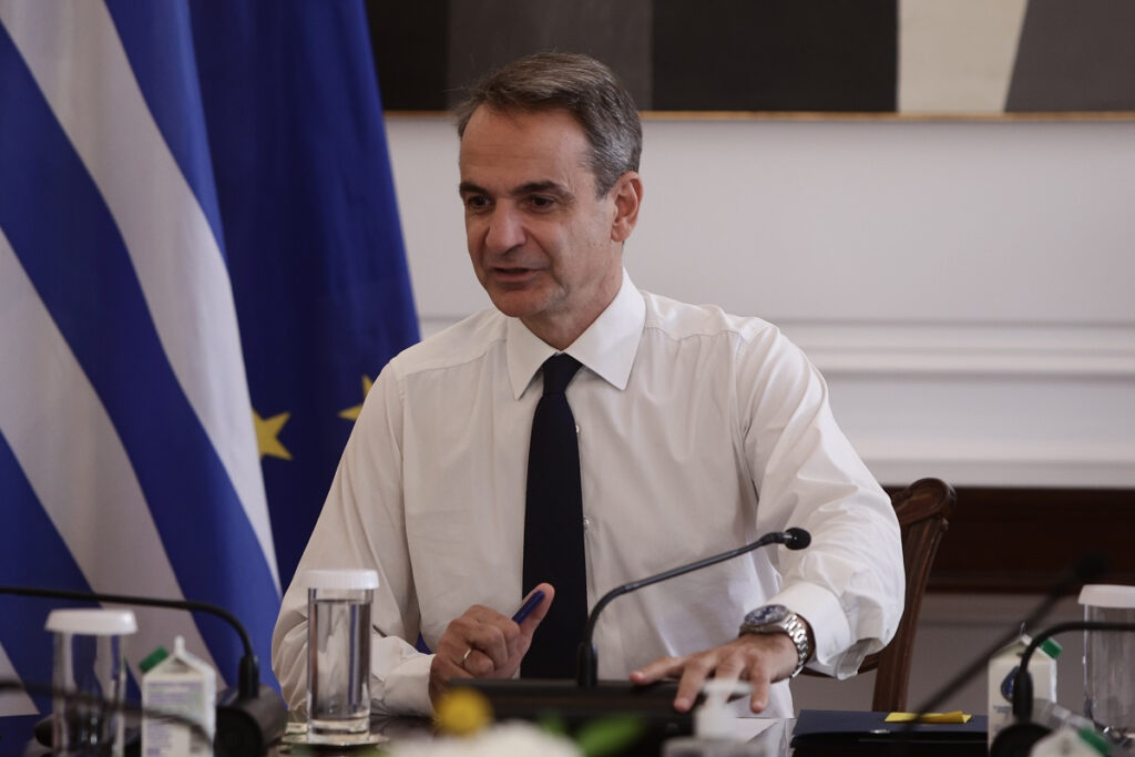 Amber alert για τον Πρωθυπουργό και τους υπουργούς: Έγιναν… καπνός, ενώ η χώρα καίγεται