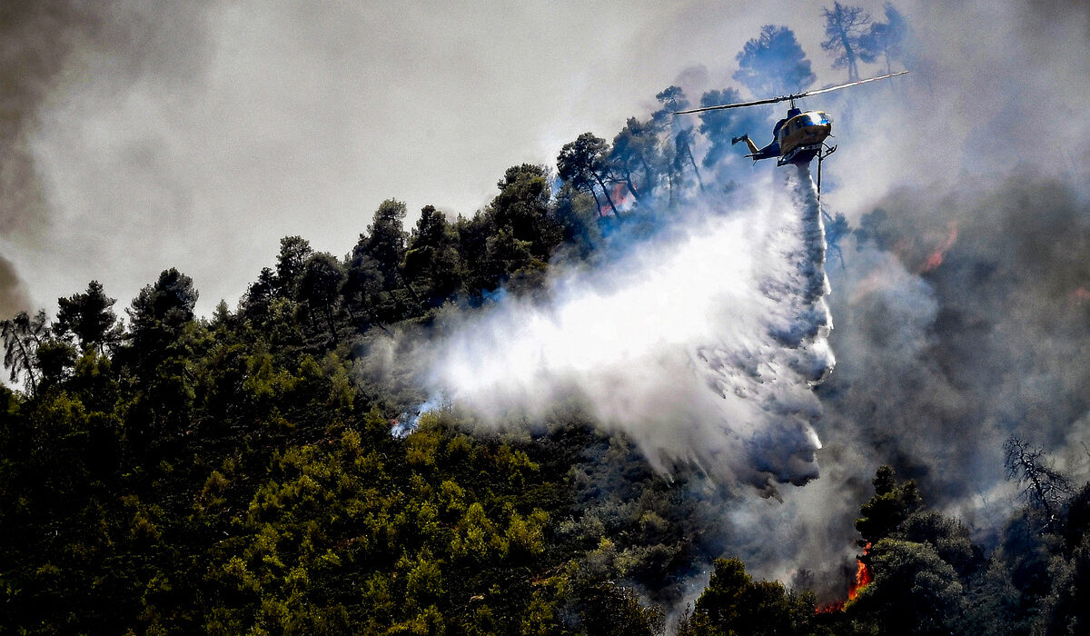 Φωτιά σε χαράδρα στην περιοχή Κορυφές Καβάλας – Δεν απειλούνται κατοικημένες περιοχές