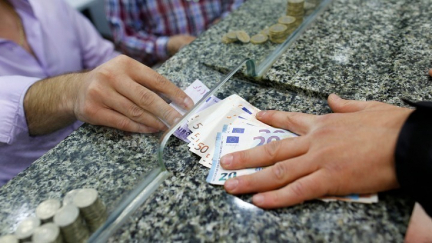 Επίδομα 534 ευρώ: Πότε θα γίνουν οι πληρωμές, αναλυτικά οι ημερομηνίες