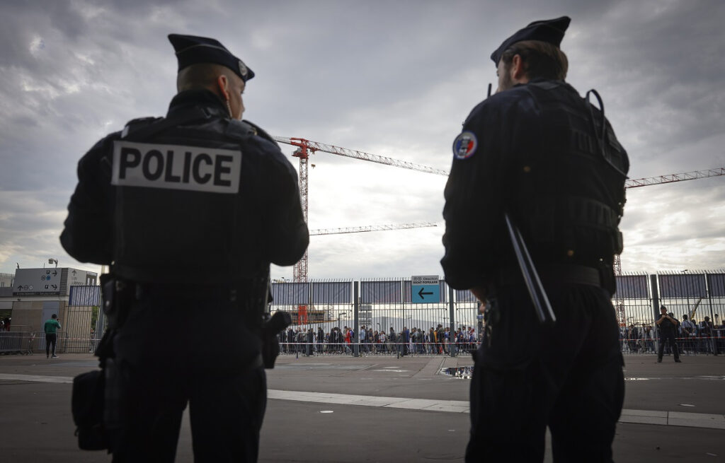 Επίθεση με τσεκούρι στη Γαλλία – 3 τραυματίες