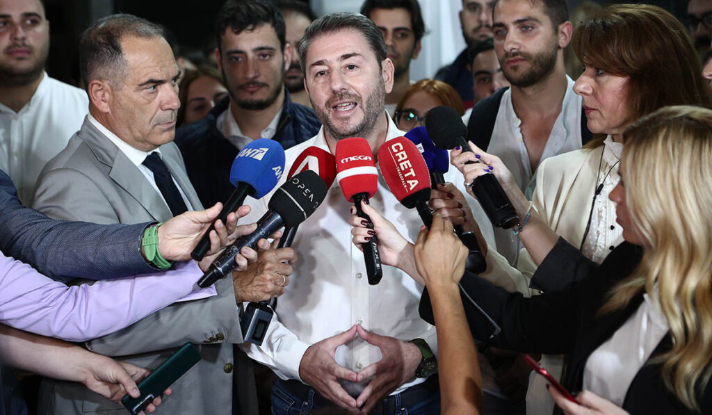 Ανδρουλάκης: Ήττα της αμετροέπειας και των πελατειακών πρακτικών του κ. Μητσοτάκη
