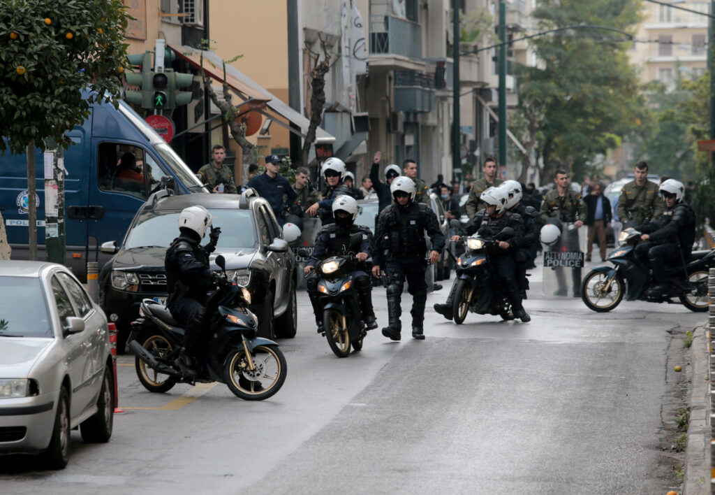 Οι λόγοι πίσω από την εφαρμογή του δόγματος «νόμος και τάξη» από την κυβέρνηση