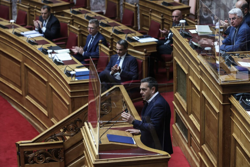 Τσίπρας καλεί Μητσοτάκη στη Βουλή για Predator και ΕΥΠ