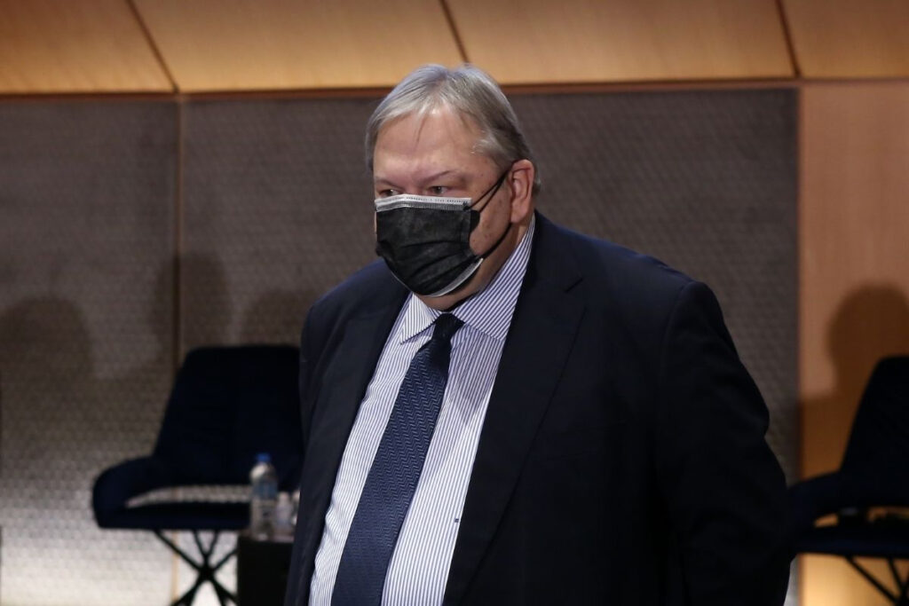 Βαγγέλης Βενιζέλος: «Φτύσιμο»