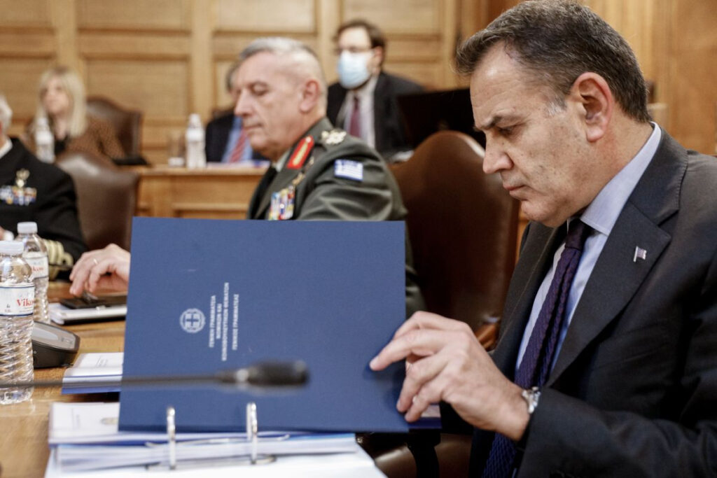 Τα βατραχάκια, τα πυραυλάκια και ο αφέντης ο τσουτσουλομύτης