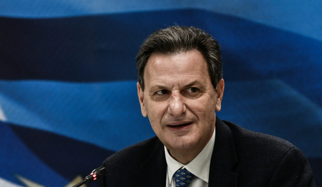 Πυρά ΣΥΡΙΖΑ για τη δήλωση Σκυλακάκη περί της μη μείωσης των φόρων στα καύσιμα