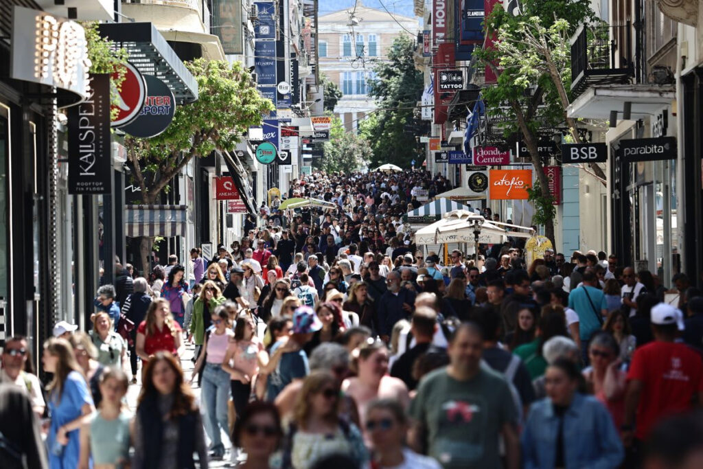 Εορταστικό ωράριο Πάσχα 29/04: Τι ώρα κλείνουν τα καταστήματα τη Μ. Δευτέρα