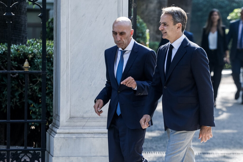 Μπλέξαν τις γραμμές τους…